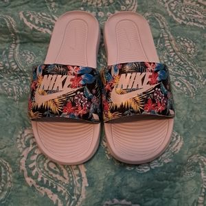 Womens nike slides size 9
